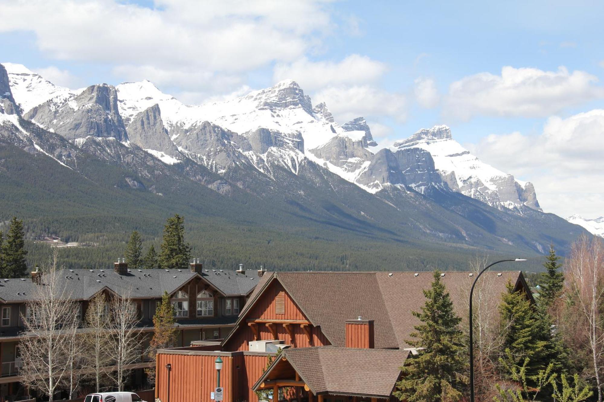 Windtower Lodge - Canmore Luaran gambar